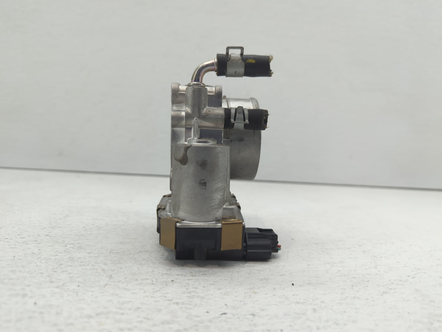 2016-2020 Infiniti Q50 Throttle Body P/N:RME60-52 Fits Fits 2016 2017 2018 2019 2020 OEM Used Auto Parts - Oemusedautoparts1