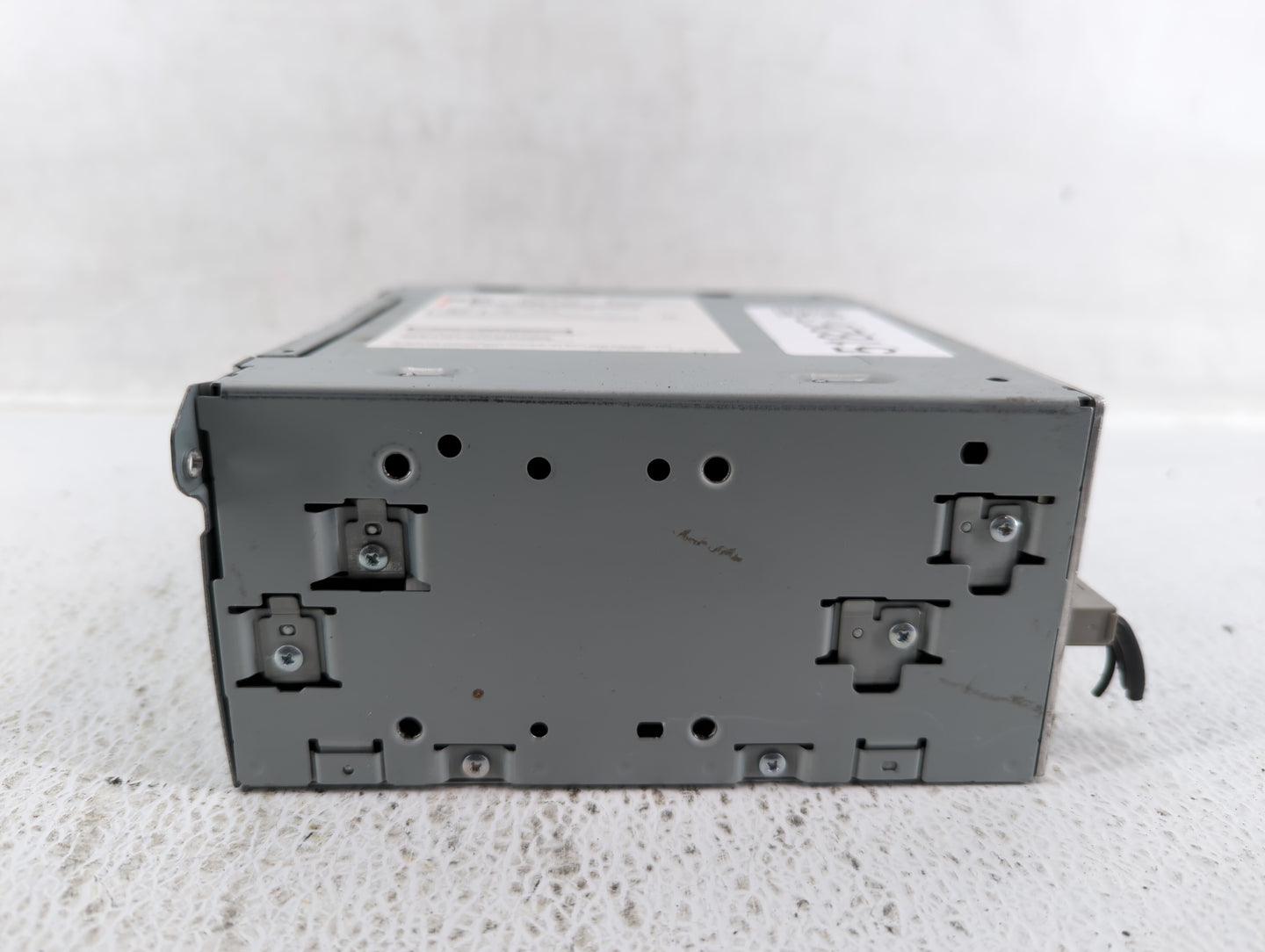 2016-2018 Infiniti Q50 Am Fm Cd Player Radio Receiver - Oemusedautoparts1.com