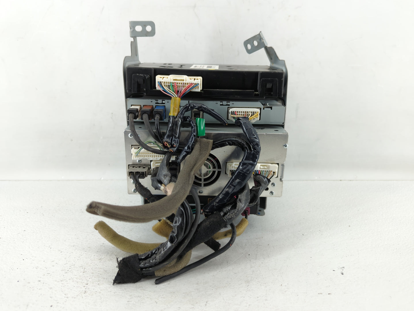 2014-2018 Infiniti Q50 Am Fm Cd Player Radio Receiver - Oemusedautoparts1.com