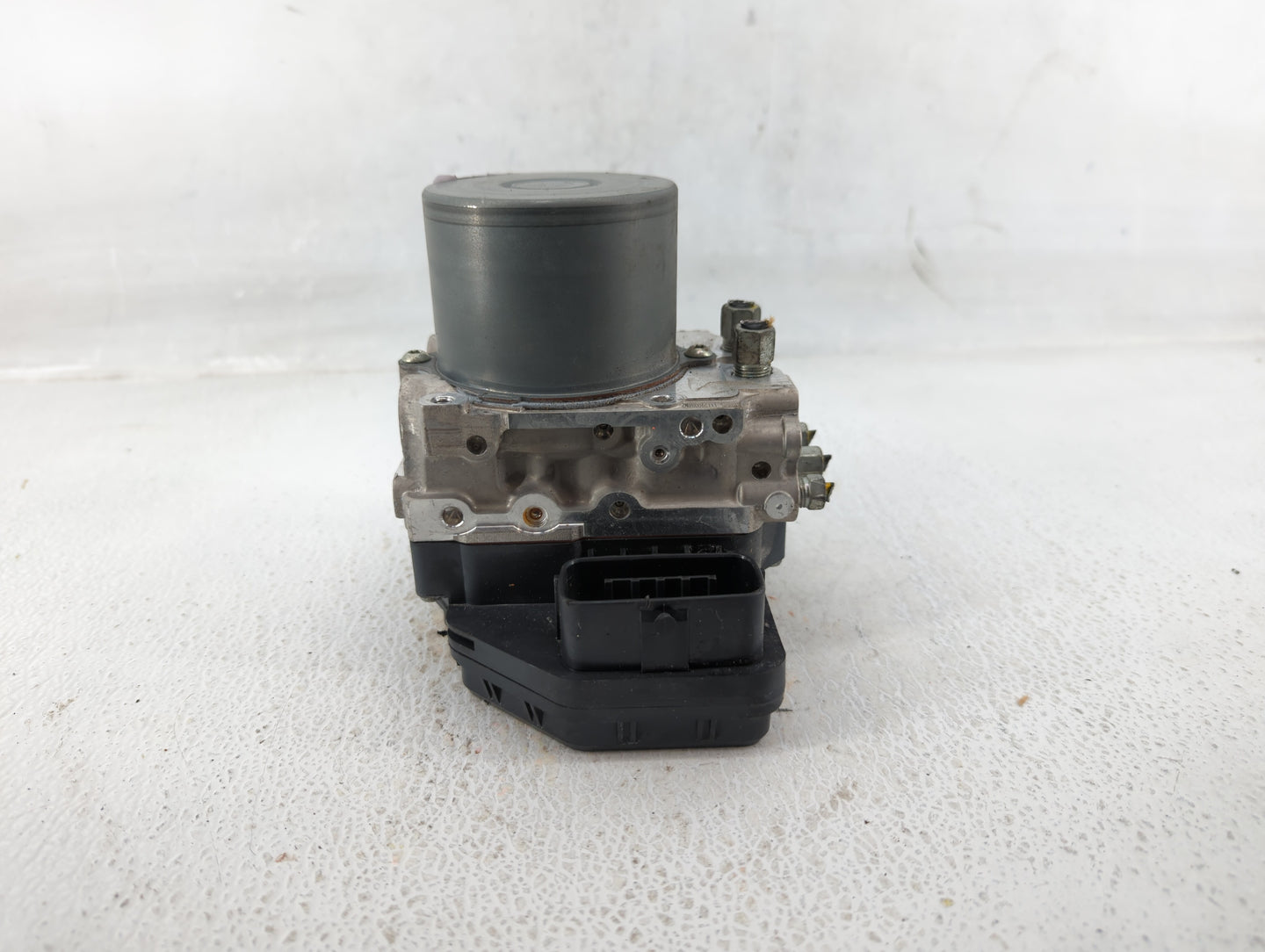 2016-2017 Infiniti Q50 ABS Pump Control Module Replacement P/N:133000-0782 47660 4GH0A Fits Fits 2016 2017 OEM Used Auto Par