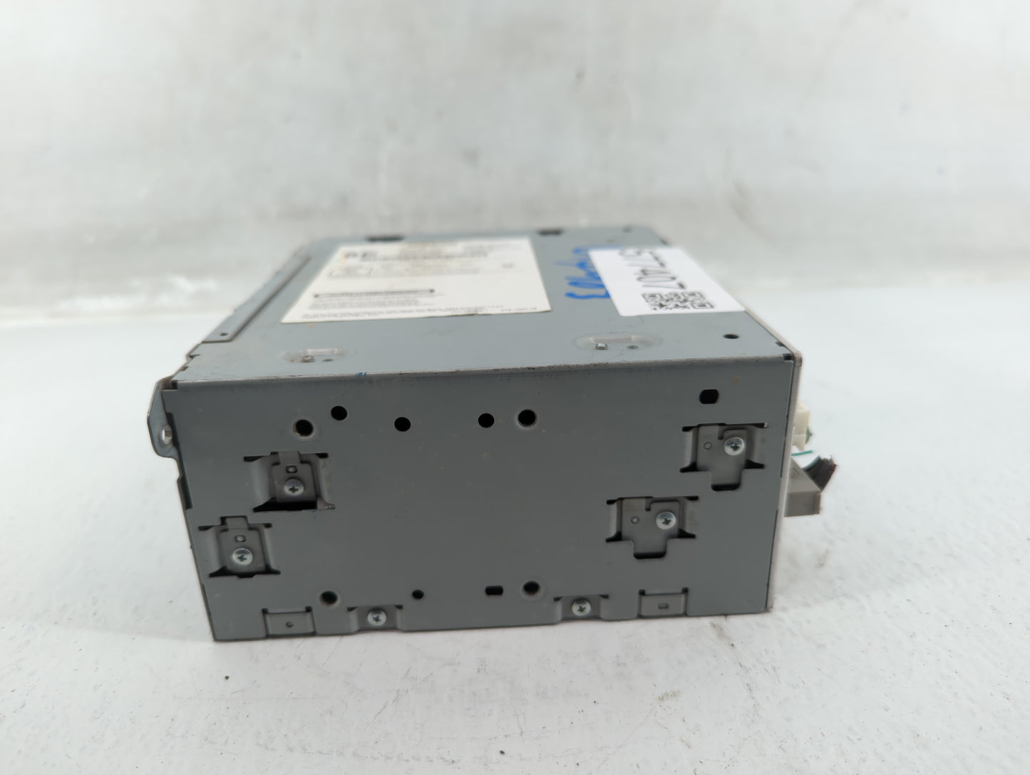 2016-2018 Infiniti Q50 Am Fm Cd Player Radio Receiver - Oemusedautoparts1.com