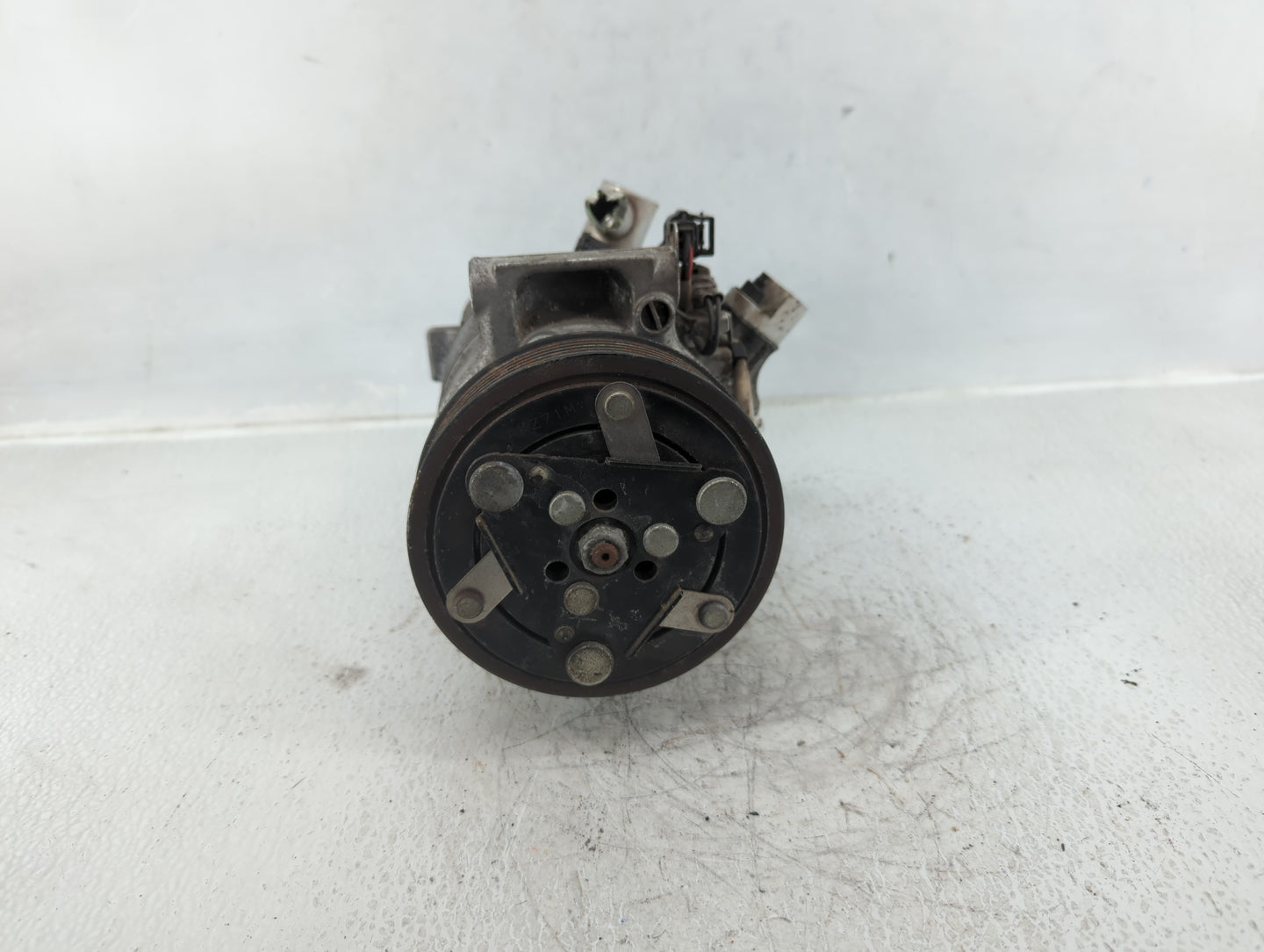 2016-2020 Infiniti Q50 Air Conditioning A/c Ac Compressor Oem - Oemusedautoparts1.com