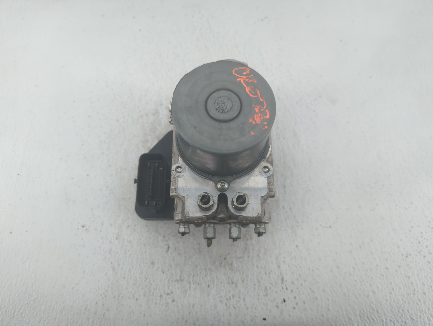 2016-2017 Infiniti Q50 ABS Pump Control Module Replacement P/N:47660 4GK0A Fits Fits 2016 2017 OEM Used Auto Parts - Oemused