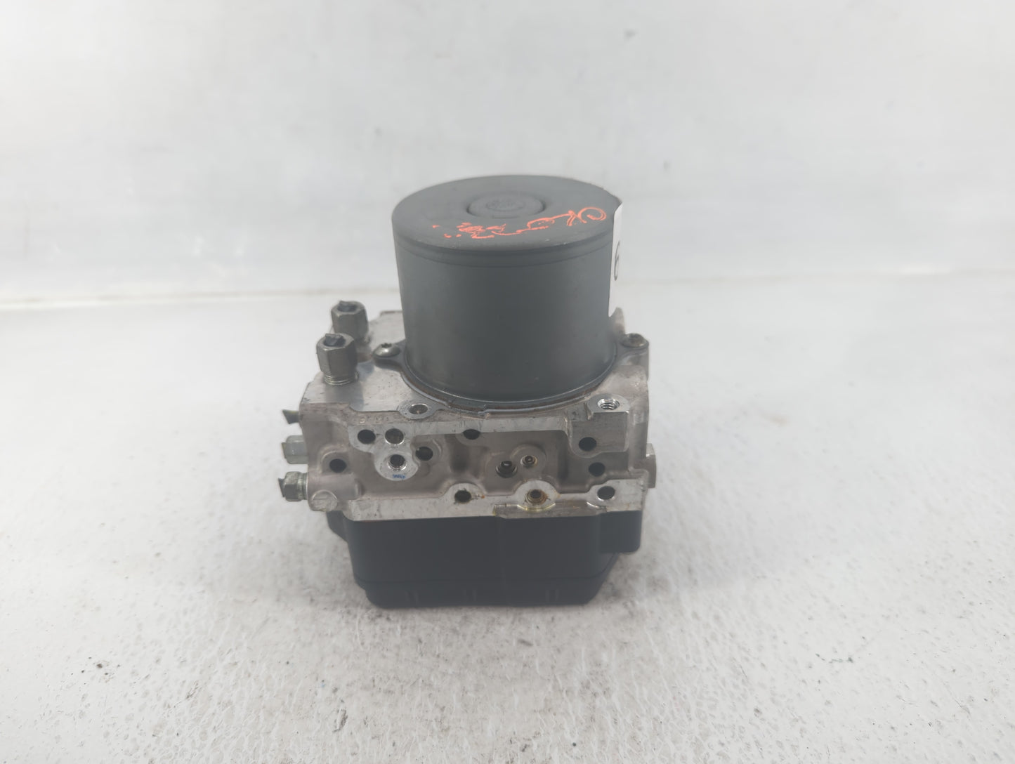 2016-2017 Infiniti Q50 ABS Pump Control Module Replacement P/N:47660 4GK0A Fits Fits 2016 2017 OEM Used Auto Parts - Oemused