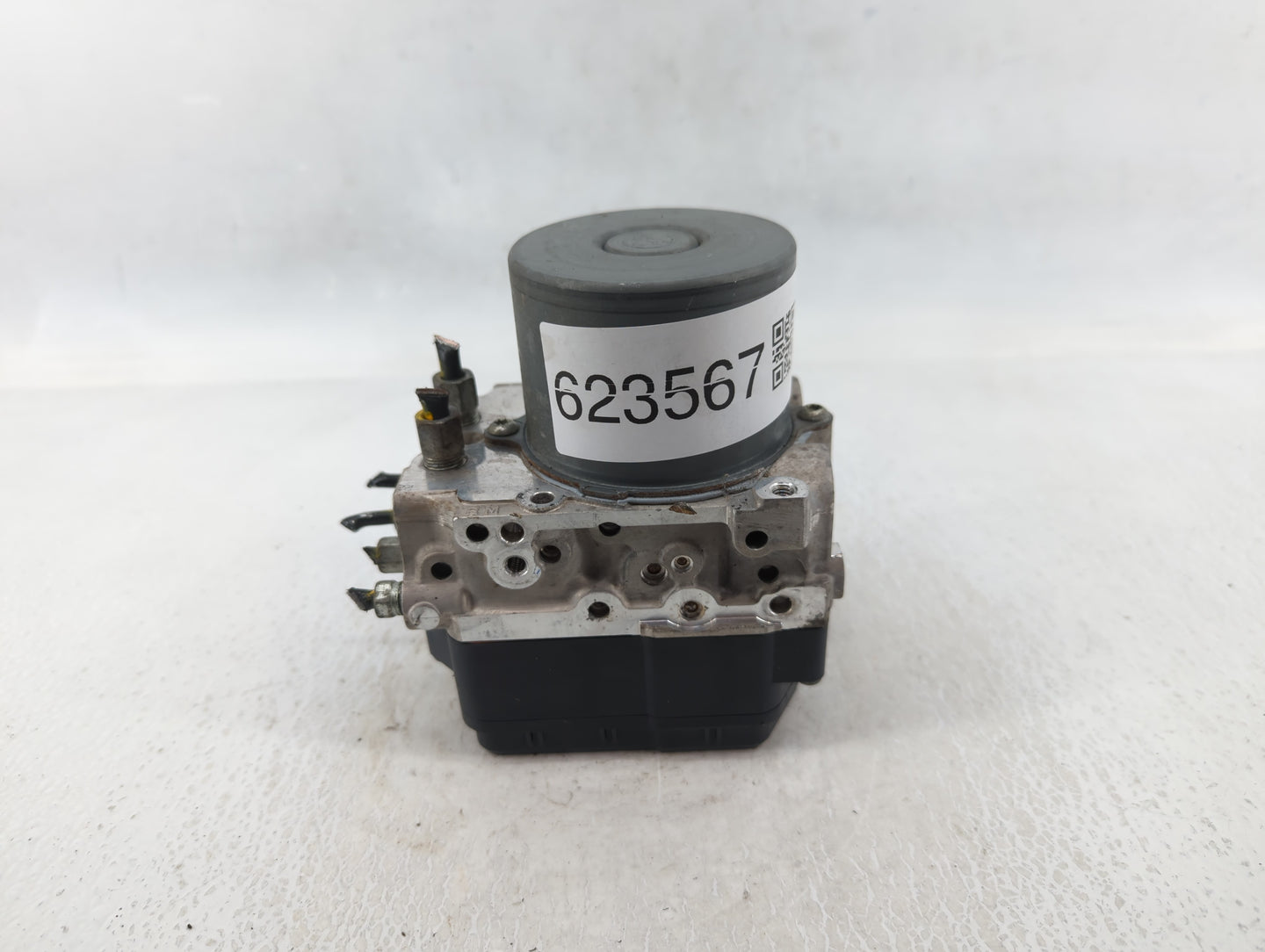 2016-2017 Infiniti Q50 ABS Pump Control Module Replacement P/N:133000-0802 47660 4GK0A Fits Fits 2016 2017 OEM Used Auto Par