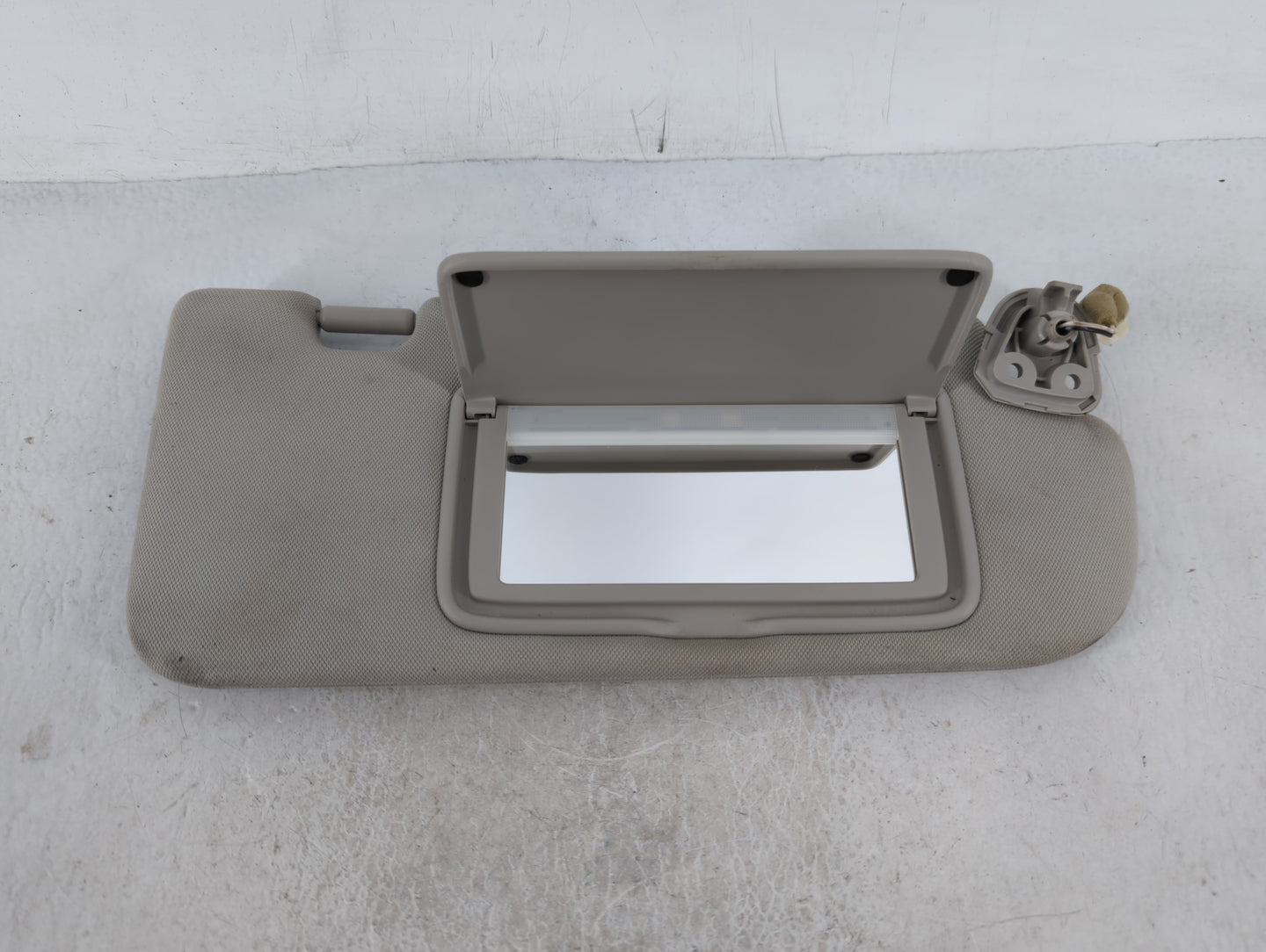 2014-2020 Infiniti Q50 Sun Visor Shade Replacement Passenger Right Mirror Fits Fits 2014 2015 2016 2017 2018 2019 2020 OEM U