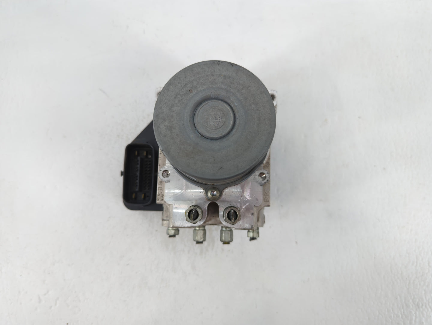 2016-2017 Infiniti Q50 ABS Pump Control Module Replacement P/N:47660 4GH0A 133000-0782 Fits Fits 2016 2017 OEM Used Auto Par