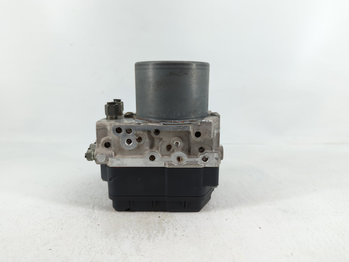 2016-2017 Infiniti Q50 ABS Pump Control Module Replacement P/N:47660 4GH0A 133000-0782 Fits Fits 2016 2017 OEM Used Auto Par