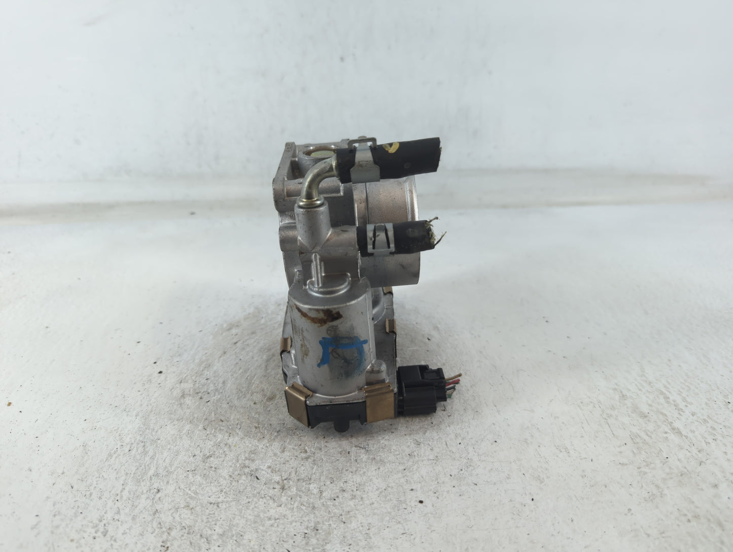 2016-2020 Infiniti Q50 Throttle Body P/N:7201 RME60-52 Fits Fits 2016 2017 2018 2019 2020 OEM Used Auto Parts - Oemusedautop