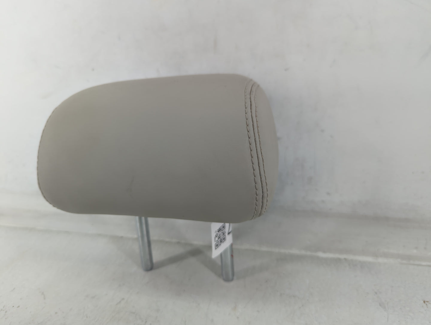 2016-2017 Infiniti Q50 Headrest Head Rest Front Driver Passenger Seat - Oemusedautoparts1.com
