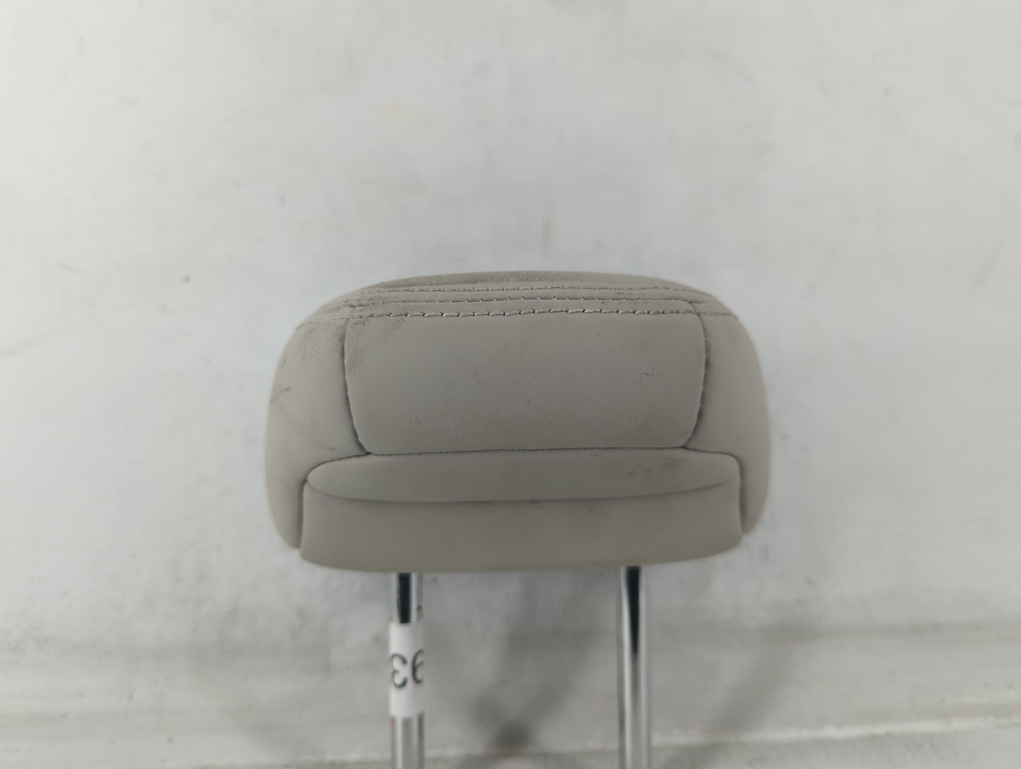 2016-2017 Infiniti Q50 Headrest Head Rest Front Driver Passenger Seat - Oemusedautoparts1.com