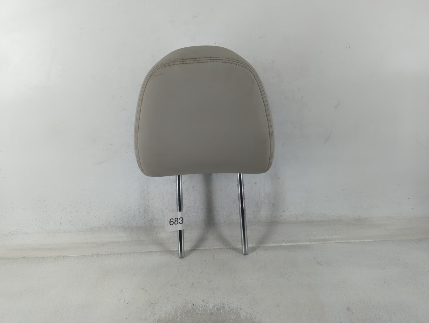 2017-2017 Infiniti Q50 Headrest Head Rest Front Driver Passenger Seat - Oemusedautoparts1.com