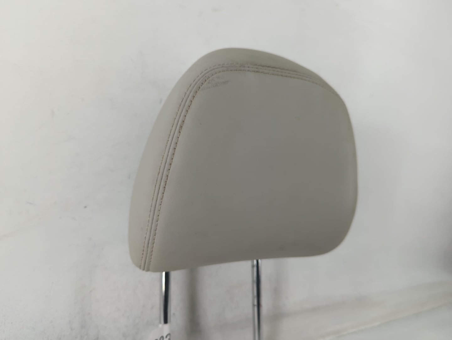 2017-2017 Infiniti Q50 Headrest Head Rest Front Driver Passenger Seat - Oemusedautoparts1.com