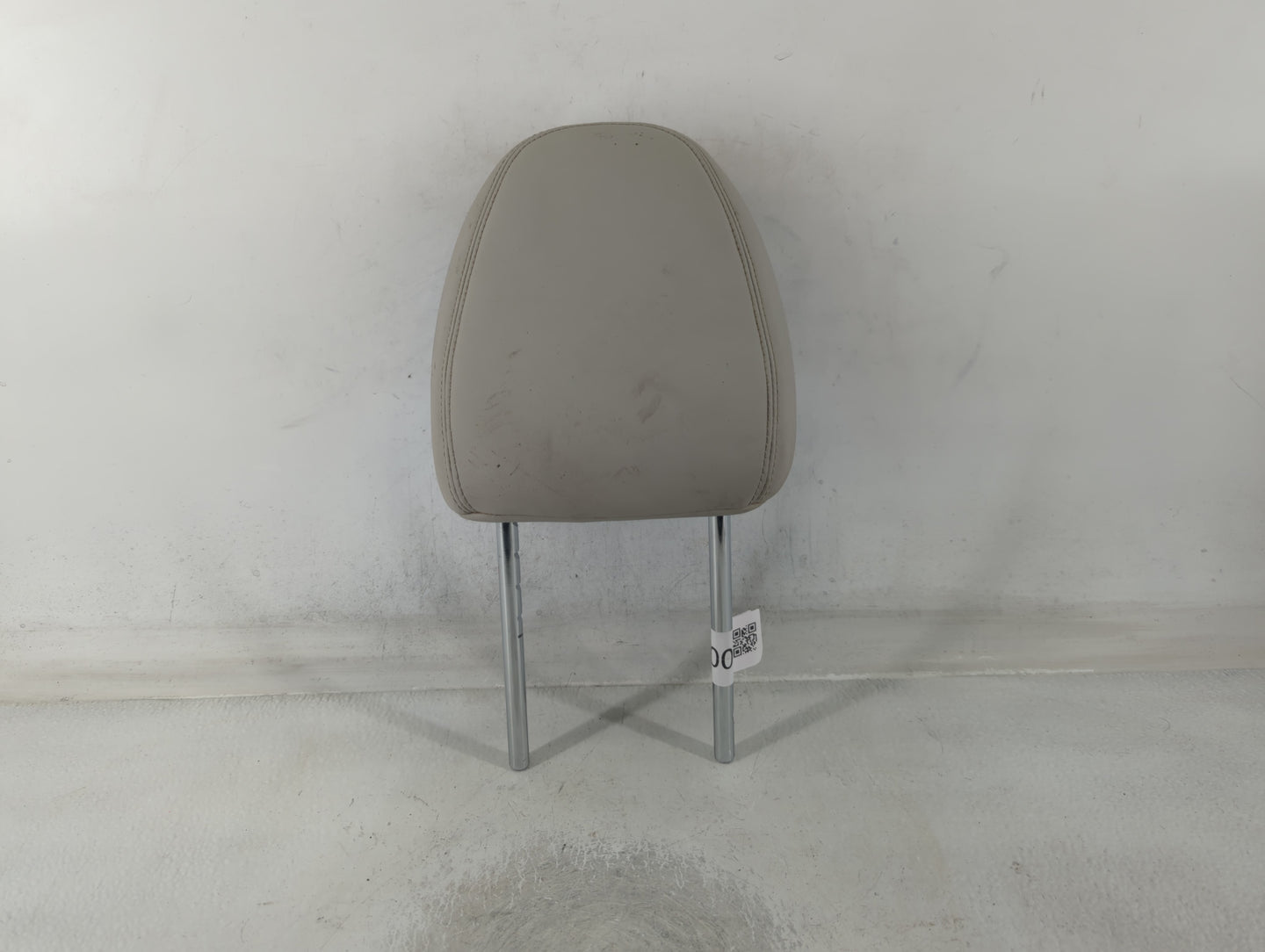 2017-2017 Infiniti Q50 Headrest Head Rest Front Driver Passenger Seat - Oemusedautoparts1.com