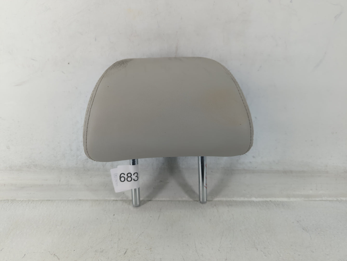2017-2018 Infiniti Q50 Headrest Head Rest Rear Seat Ivory - Oemusedautoparts1.com