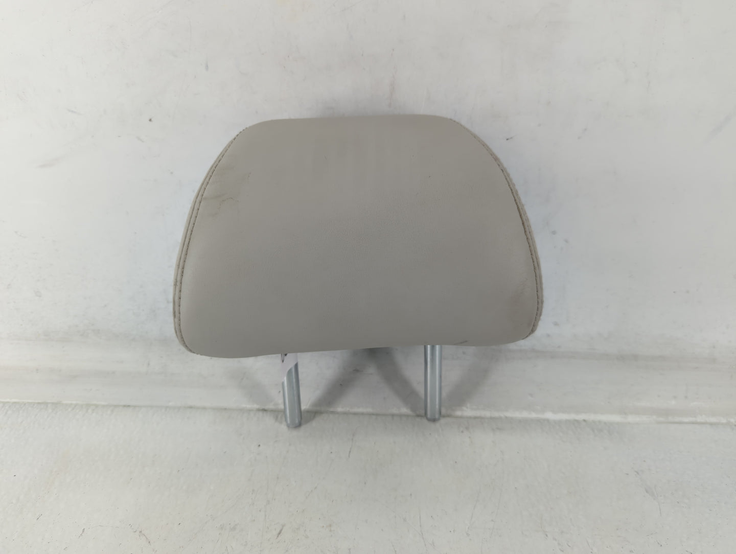 2016-2017 Infiniti Q50 Headrest Head Rest Rear Seat Ivory - Oemusedautoparts1.com