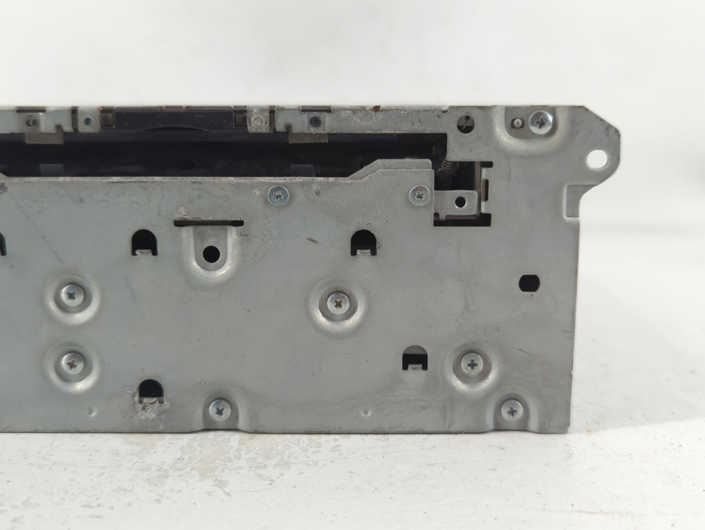 2016-2018 Infiniti Q50 Am Fm Cd Player Radio Receiver - Oemusedautoparts1.com