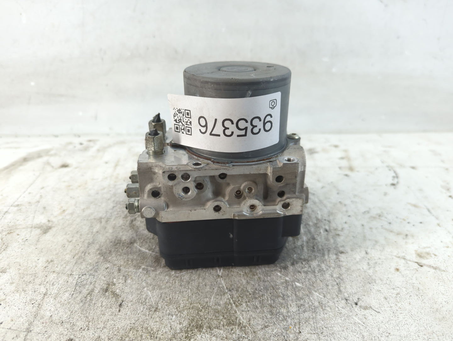 2016-2017 Infiniti Q50 ABS Pump Control Module Replacement P/N:133000-0802 47660 4GK0A Fits Fits 2016 2017 OEM Used Auto Par