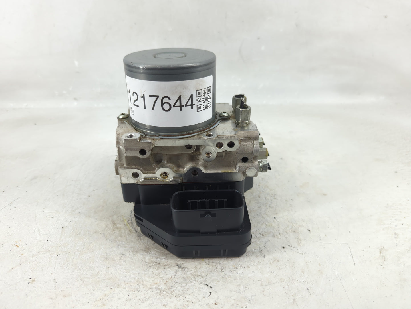 2017-2018 Infiniti Q60 ABS Pump Control Module Replacement P/N:47660 5CC5A Fits Fits 2017 2018 OEM Used Auto Parts - Oemused