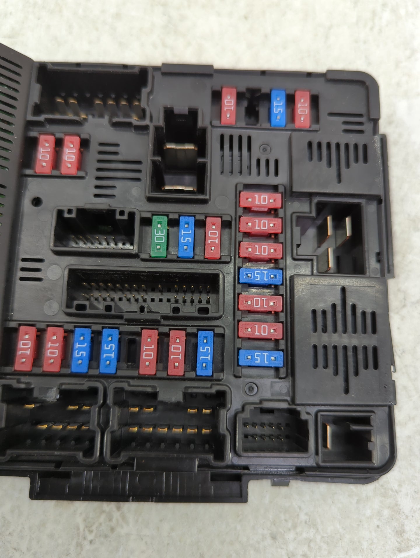 2017-2020 Infiniti Q60 Fusebox Fuse Box Panel Relay Module Fits Fits 2014 2015 2016 2017 2018 2019 2020 OEM Used Auto Parts 