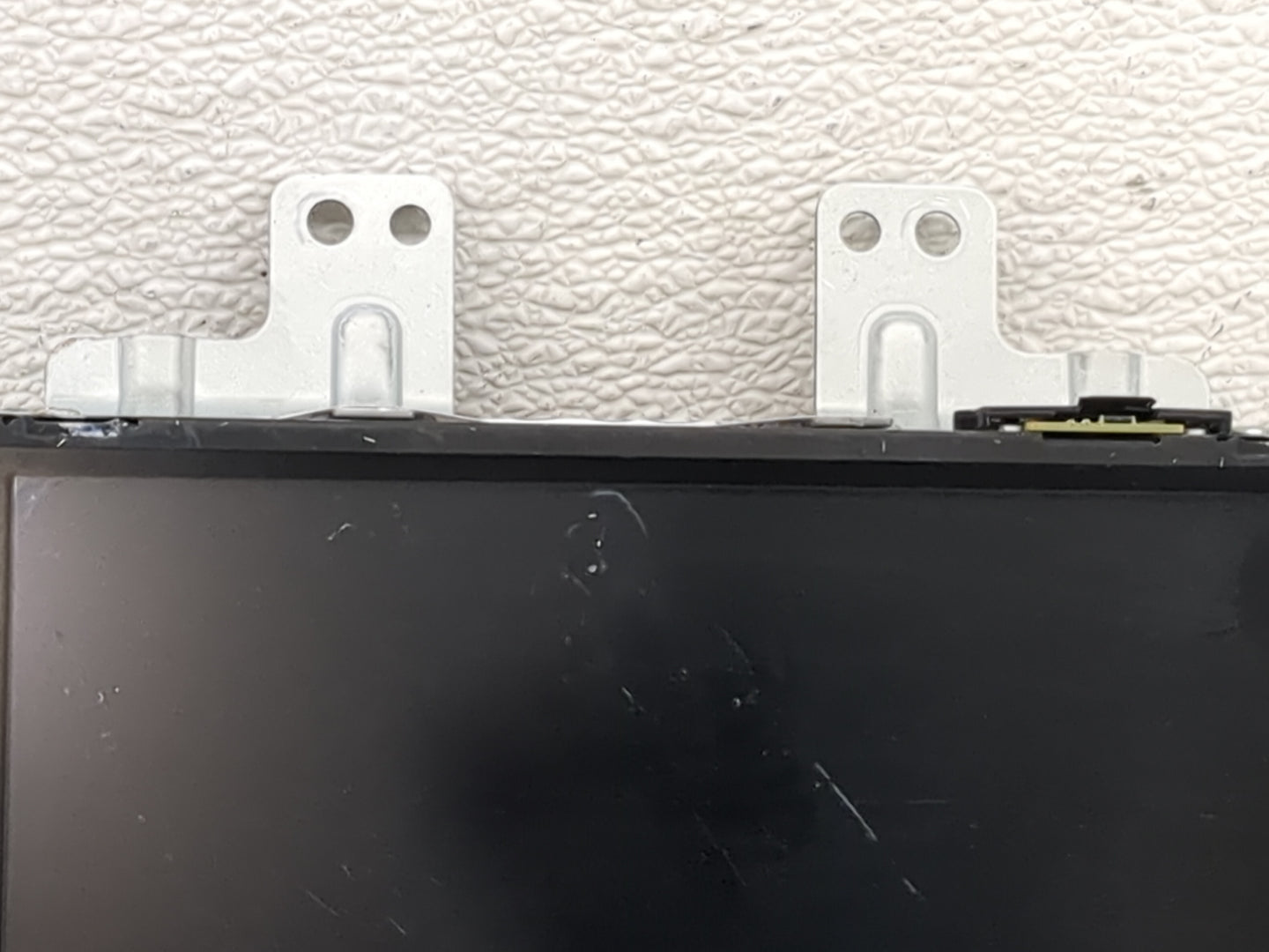 2017-2017 Infiniti Q60 Information Display Screen - Oemusedautoparts1.com