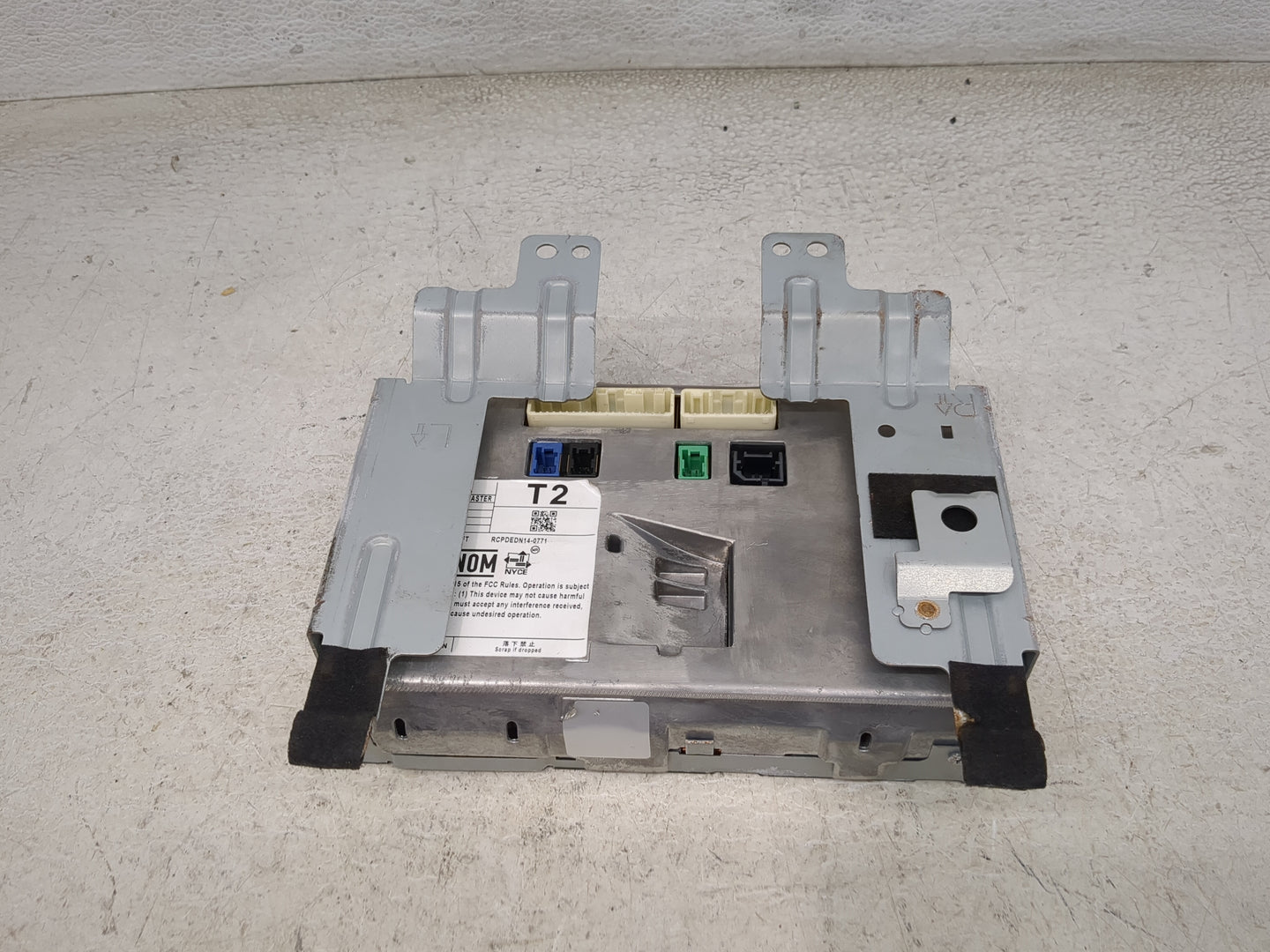 2017-2017 Infiniti Q60 Information Display Screen - Oemusedautoparts1.com
