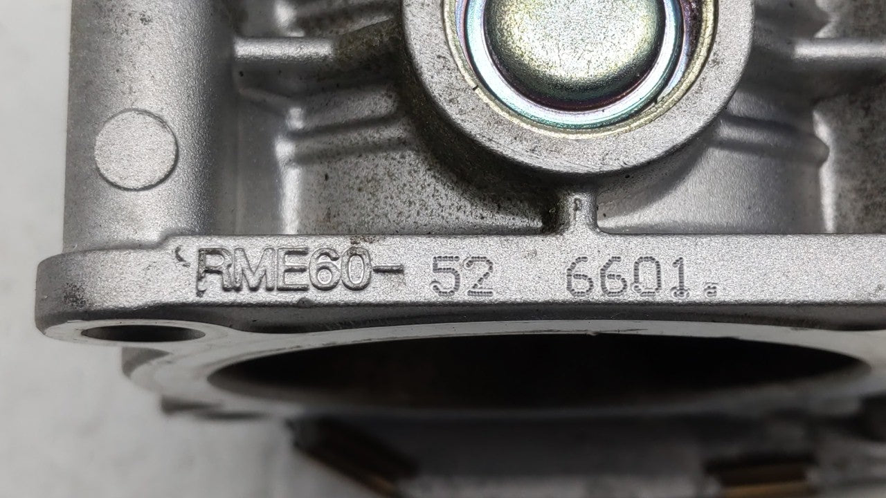 2017-2018 Infiniti Q60 Throttle Body P/N:RME60-52 Fits Fits 2016 2017 2018 OEM Used Auto Parts - Oemusedautoparts1.com