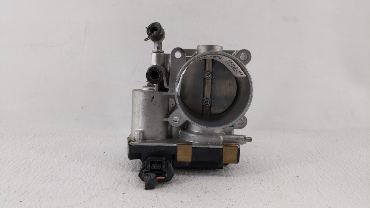 2017-2018 Infiniti Q60 Throttle Body P/N:RME60-52 Fits Fits 2016 2017 2018 OEM Used Auto Parts - Oemusedautoparts1.com