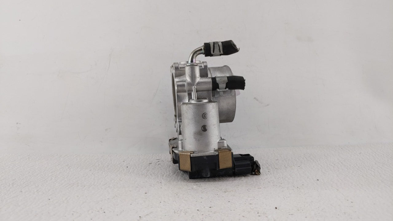 2017-2018 Infiniti Q60 Throttle Body P/N:RME60-52 Fits Fits 2016 2017 2018 OEM Used Auto Parts - Oemusedautoparts1.com