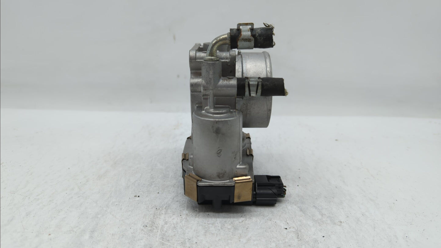 2017-2018 Infiniti Q60 Throttle Body P/N:RME60-52 Fits Fits 2016 2017 2018 OEM Used Auto Parts - Oemusedautoparts1.com