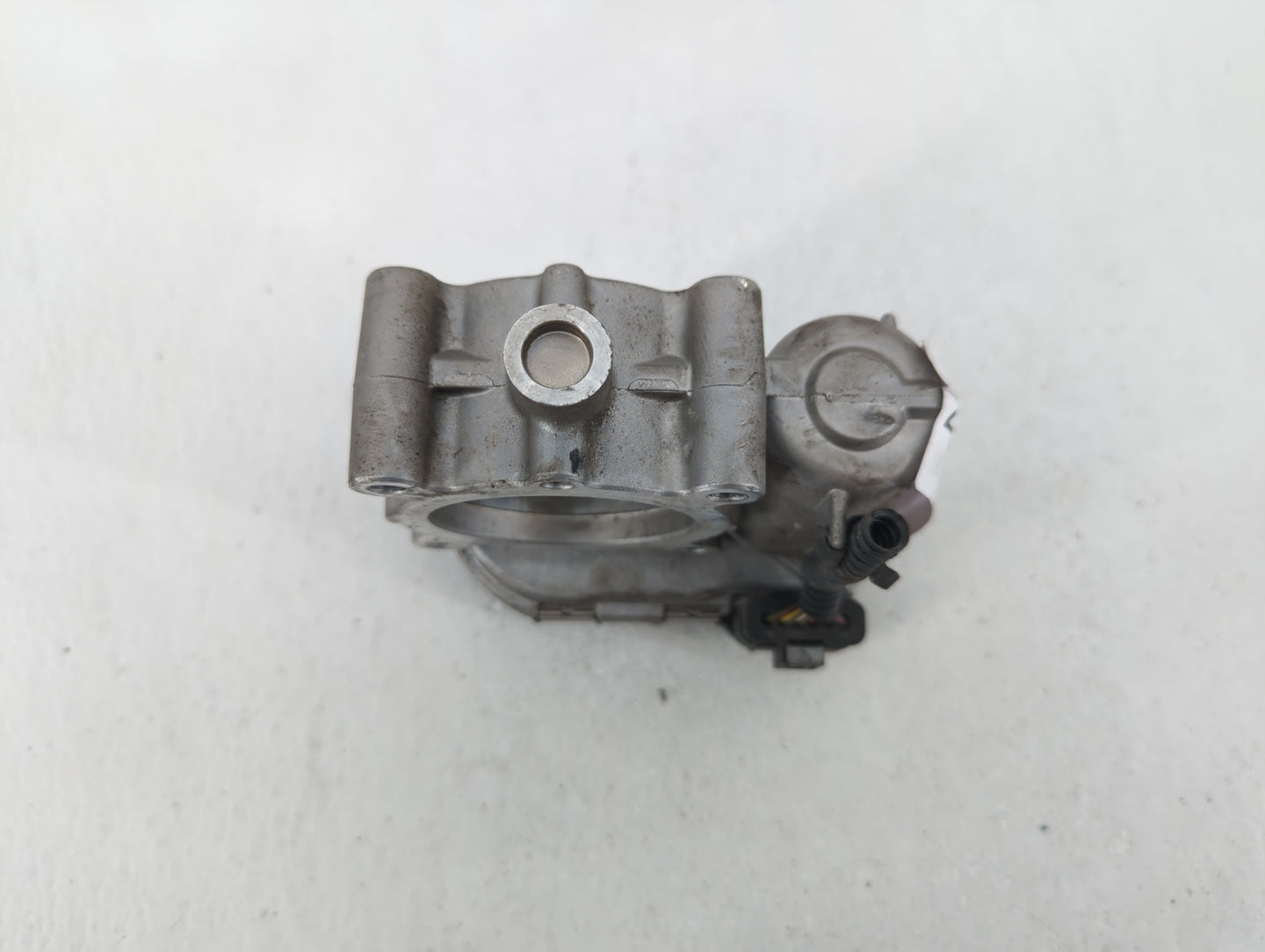 2017-2018 Infiniti Q60 Throttle Body P/N:A 270 141 00 25 RME60-52 Fits Fits 2016 2017 2018 2019 OEM Used Auto Parts - Oemuse