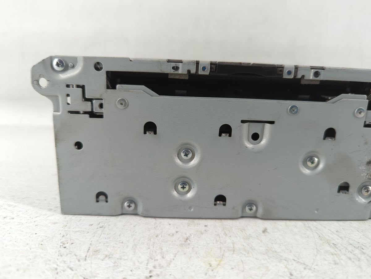 2017-2020 Infiniti Q60 Am Fm Cd Player Radio Receiver 548964 - Oemusedautoparts1.com