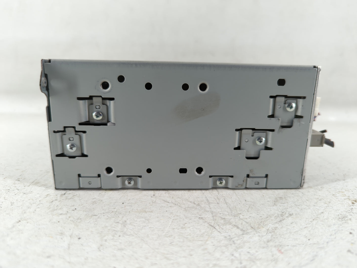 2017-2020 Infiniti Q60 Am Fm Cd Player Radio Receiver - Oemusedautoparts1.com
