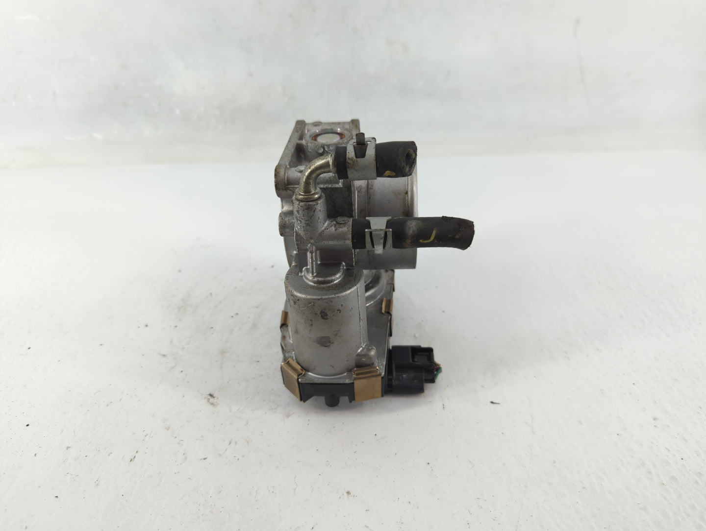 2017-2020 Infiniti Q60 Throttle Body P/N:RME60-52 Fits Fits 2016 2017 2018 2019 2020 OEM Used Auto Parts - Oemusedautoparts1