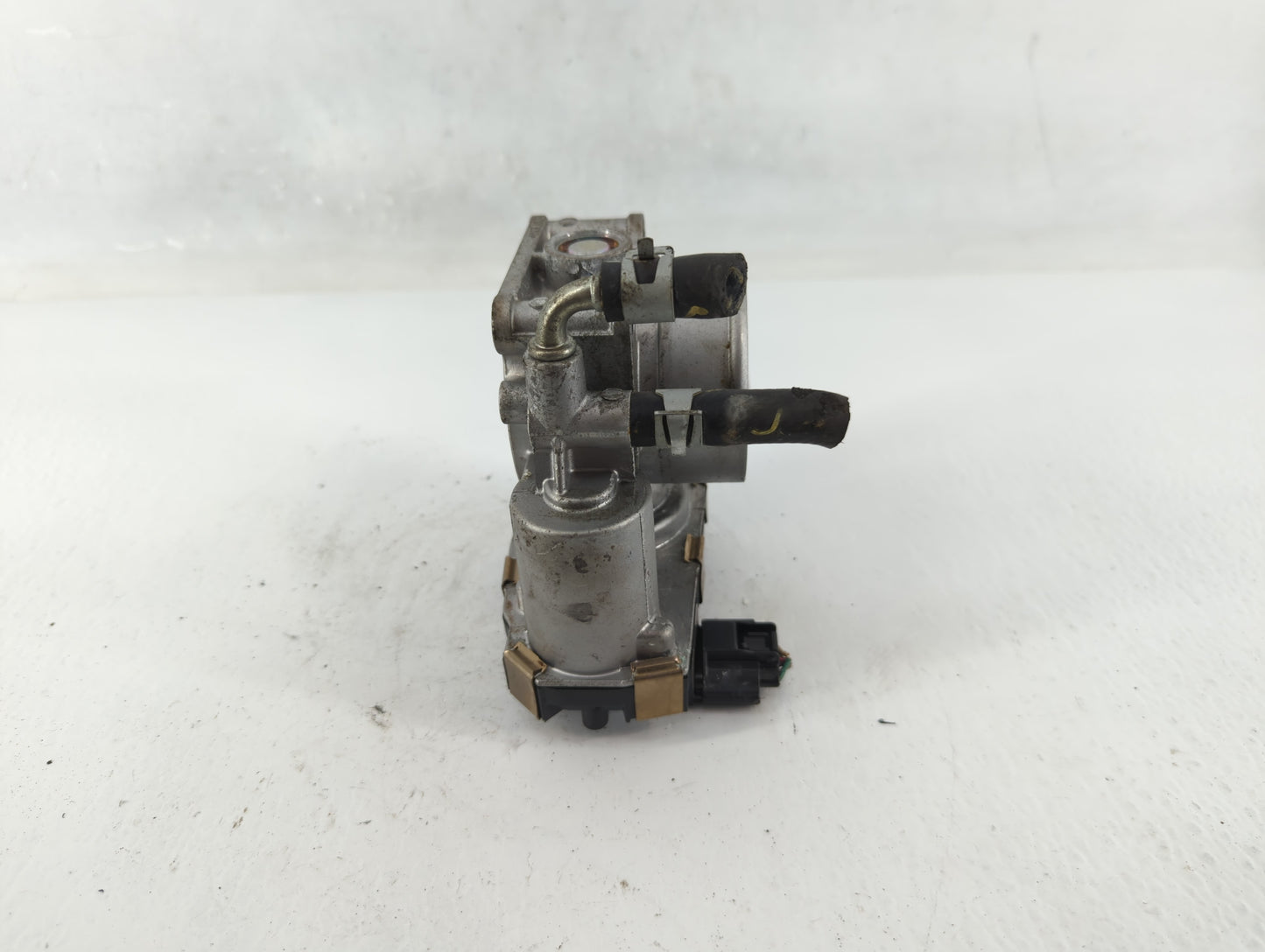 2017-2020 Infiniti Q60 Throttle Body P/N:RME60-52 Fits Fits 2016 2017 2018 2019 2020 OEM Used Auto Parts - Oemusedautoparts1