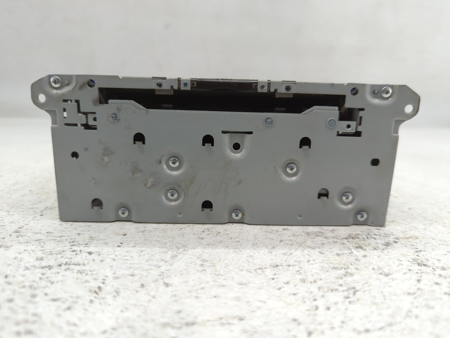 2017-2020 Infiniti Q60 Am Fm Cd Player Radio Receiver - Oemusedautoparts1.com