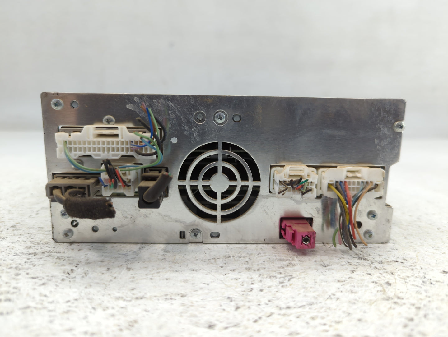 2017-2020 Infiniti Q60 Am Fm Cd Player Radio Receiver - Oemusedautoparts1.com