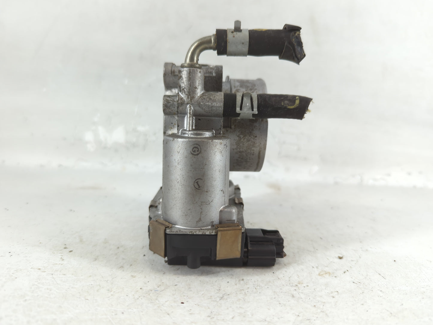 2017-2020 Infiniti Q60 Throttle Body P/N:7201 RME60-52 Fits Fits 2016 2017 2018 2019 2020 OEM Used Auto Parts - Oemusedautop