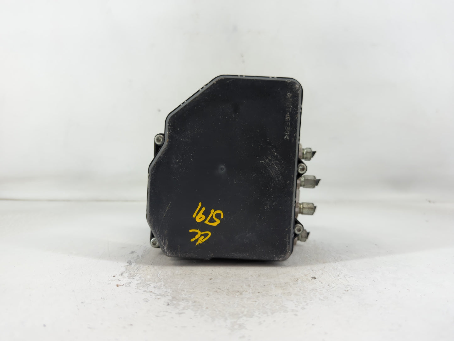 2017 Infiniti Q60 ABS Pump Control Module Replacement P/N:47660 5CA5A Fits OEM Used Auto Parts - Oemusedautoparts1.com