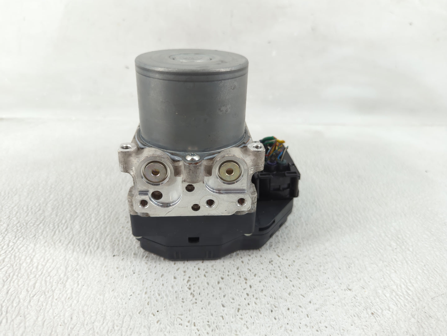 2015-2019 Infiniti Q70 ABS Pump Control Module Replacement P/N:133000-6420 47660 3WG0A Fits Fits 2015 2016 2017 2018 2019 OE