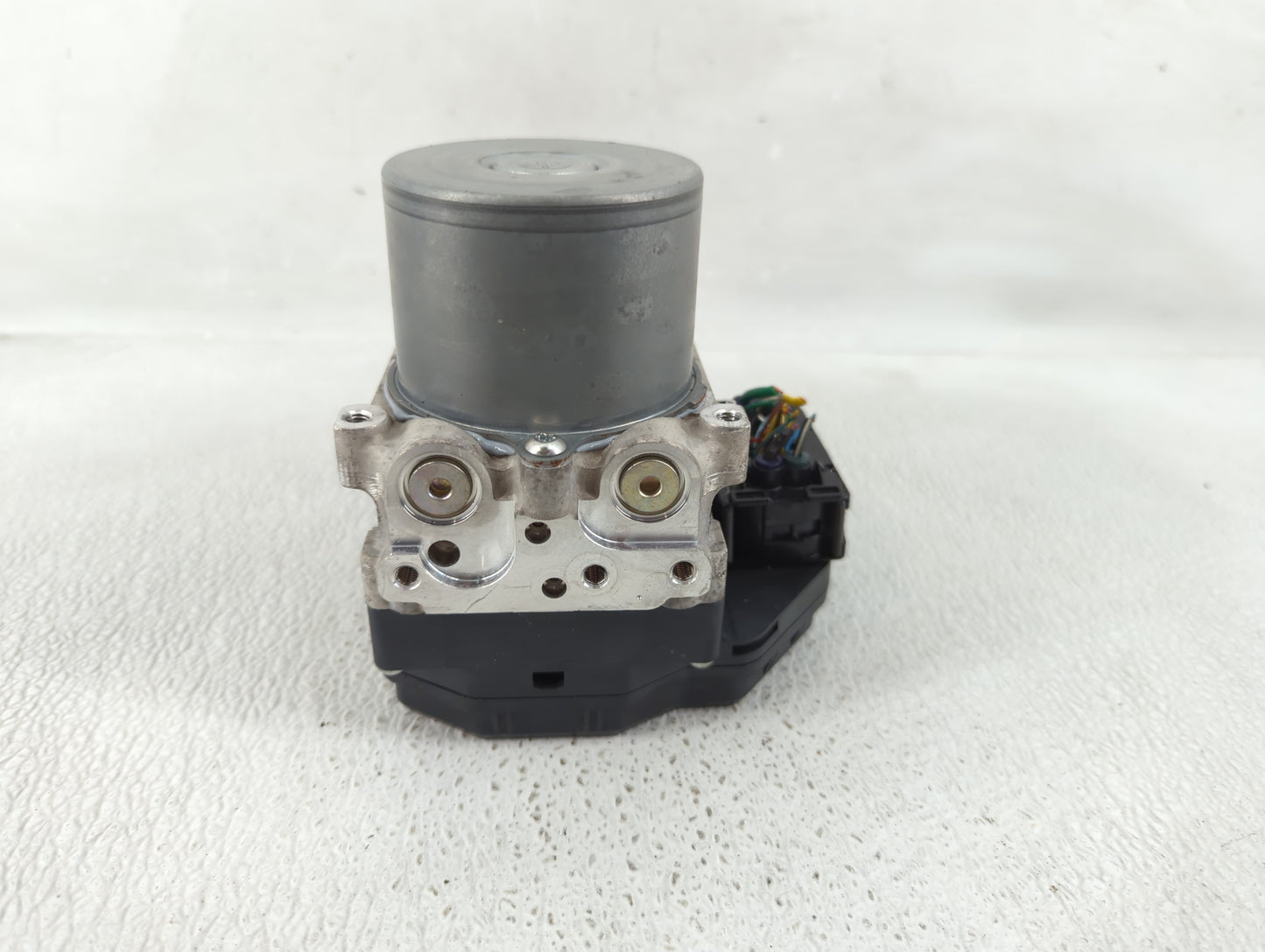 2015-2019 Infiniti Q70 ABS Pump Control Module Replacement P/N:133000-6420 47660 3WG0A Fits Fits 2015 2016 2017 2018 2019 OE