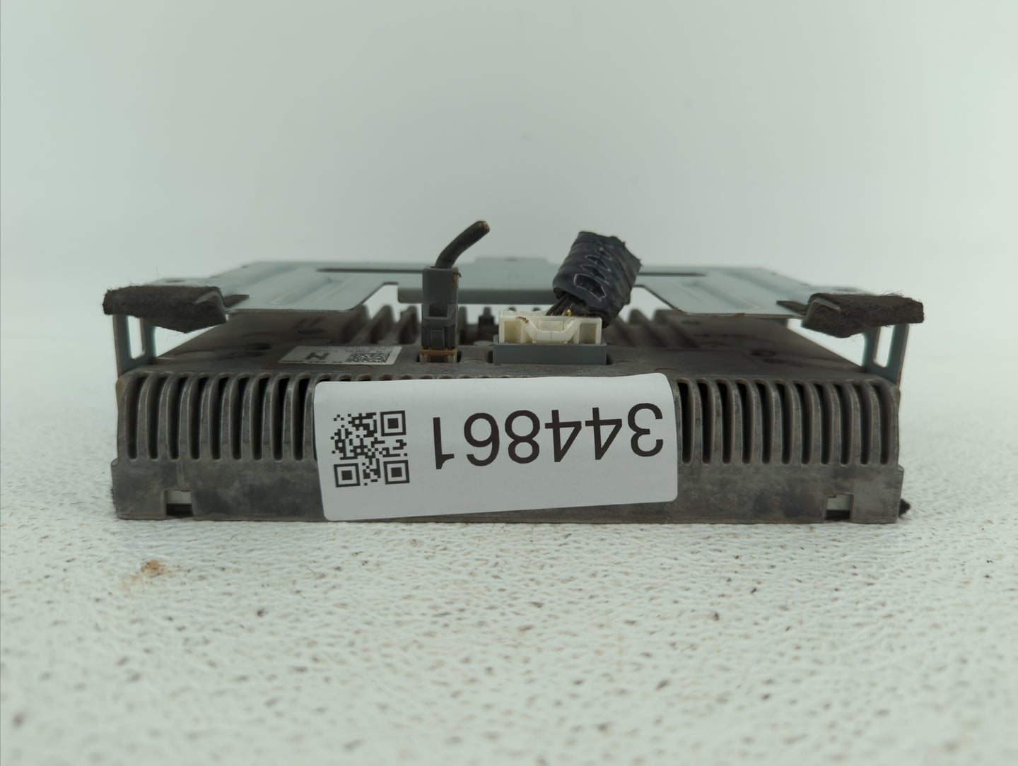 2014-2017 Infiniti Q70 Information Display Screen - Oemusedautoparts1.com