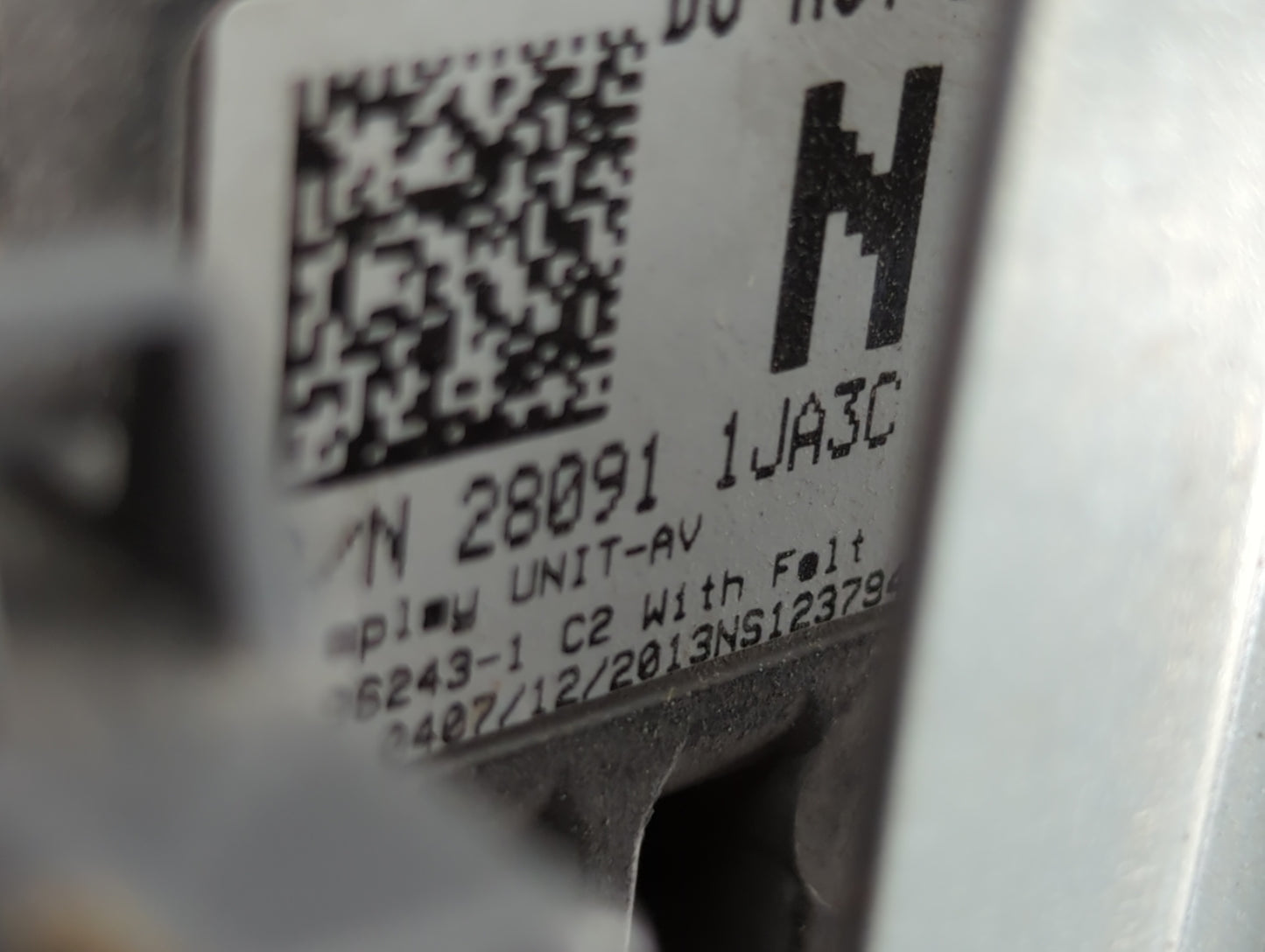 2014-2017 Infiniti Q70 Information Display Screen - Oemusedautoparts1.com