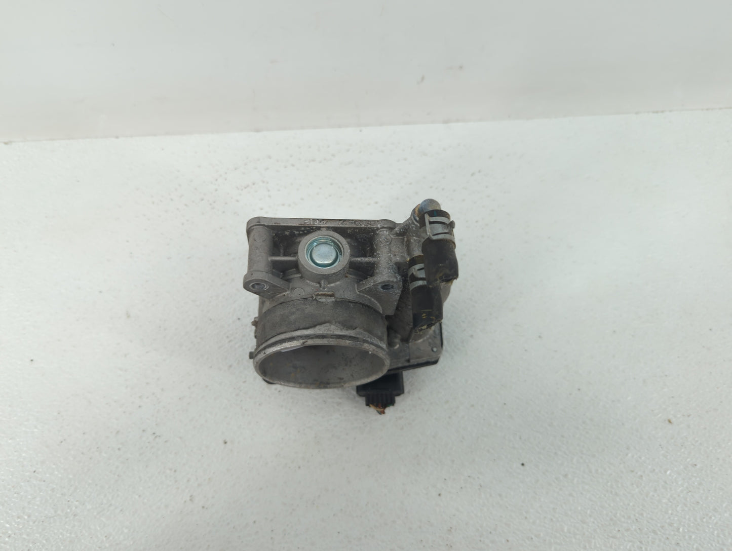 2014-2019 Infiniti Q70 Throttle Body P/N:RME60-21 RME60-12 Fits OEM Used Auto Parts - Oemusedautoparts1.com