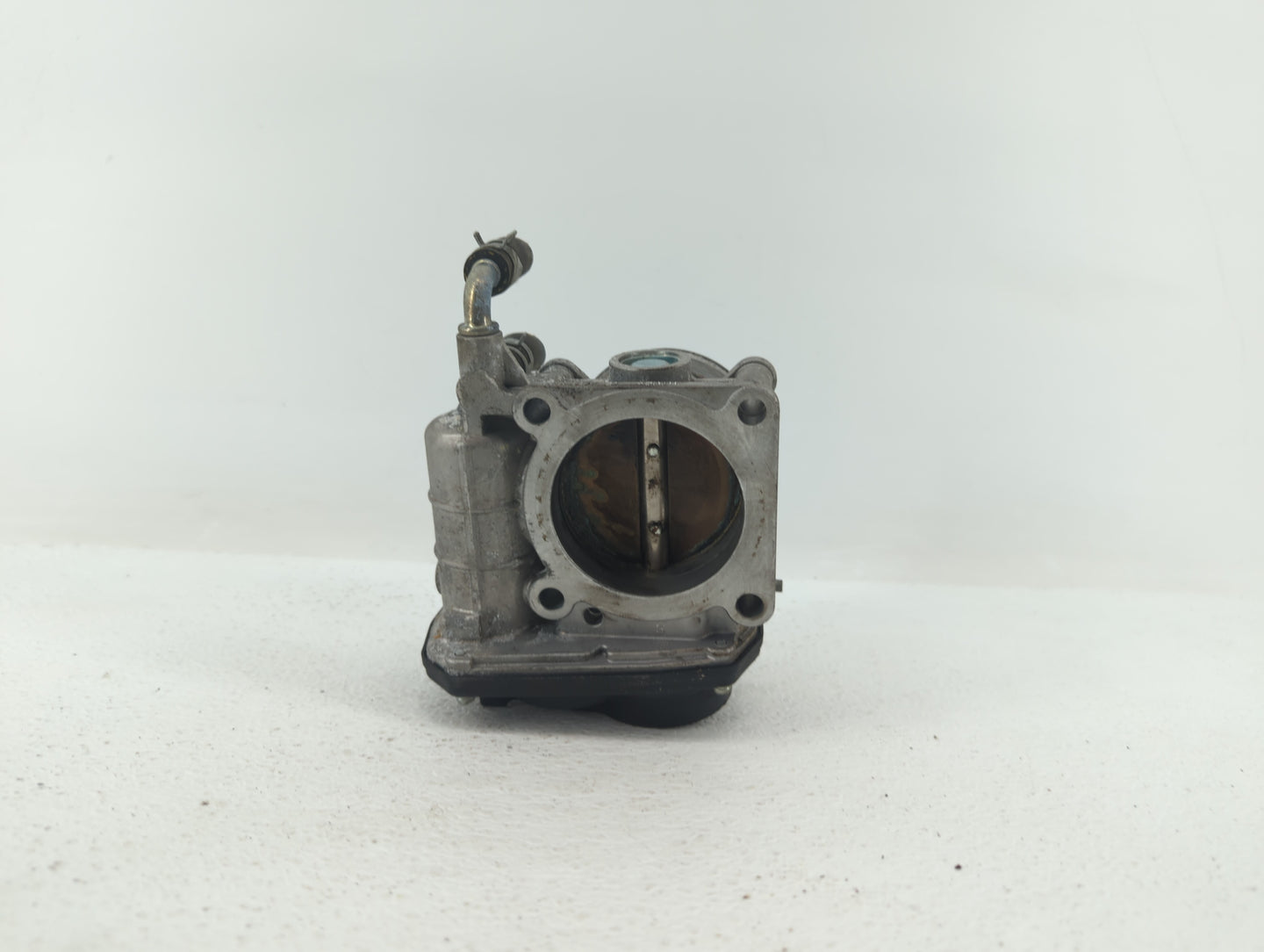 2014-2019 Infiniti Q70 Throttle Body P/N:RME60-21 RME60-12 Fits OEM Used Auto Parts - Oemusedautoparts1.com