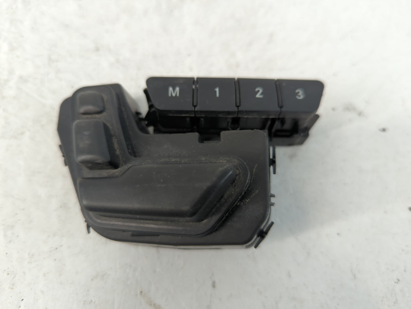 2017-2018 Infiniti Qx30 Master Power Window Switch Replacement Driver Side Left P/N:10091440 A 246 905 02 51 Fits Fits 2017 