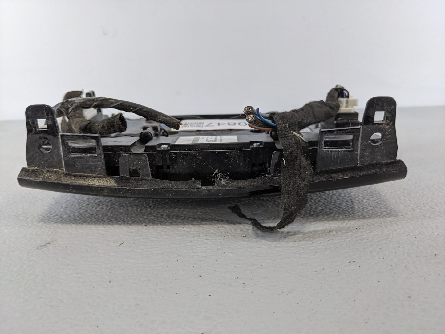 2017-2018 Infiniti Qx30 Radio AM FM Cd Player Receiver Replacement Fits Fits 2017 2018 OEM Used Auto Parts - Oemusedautopart