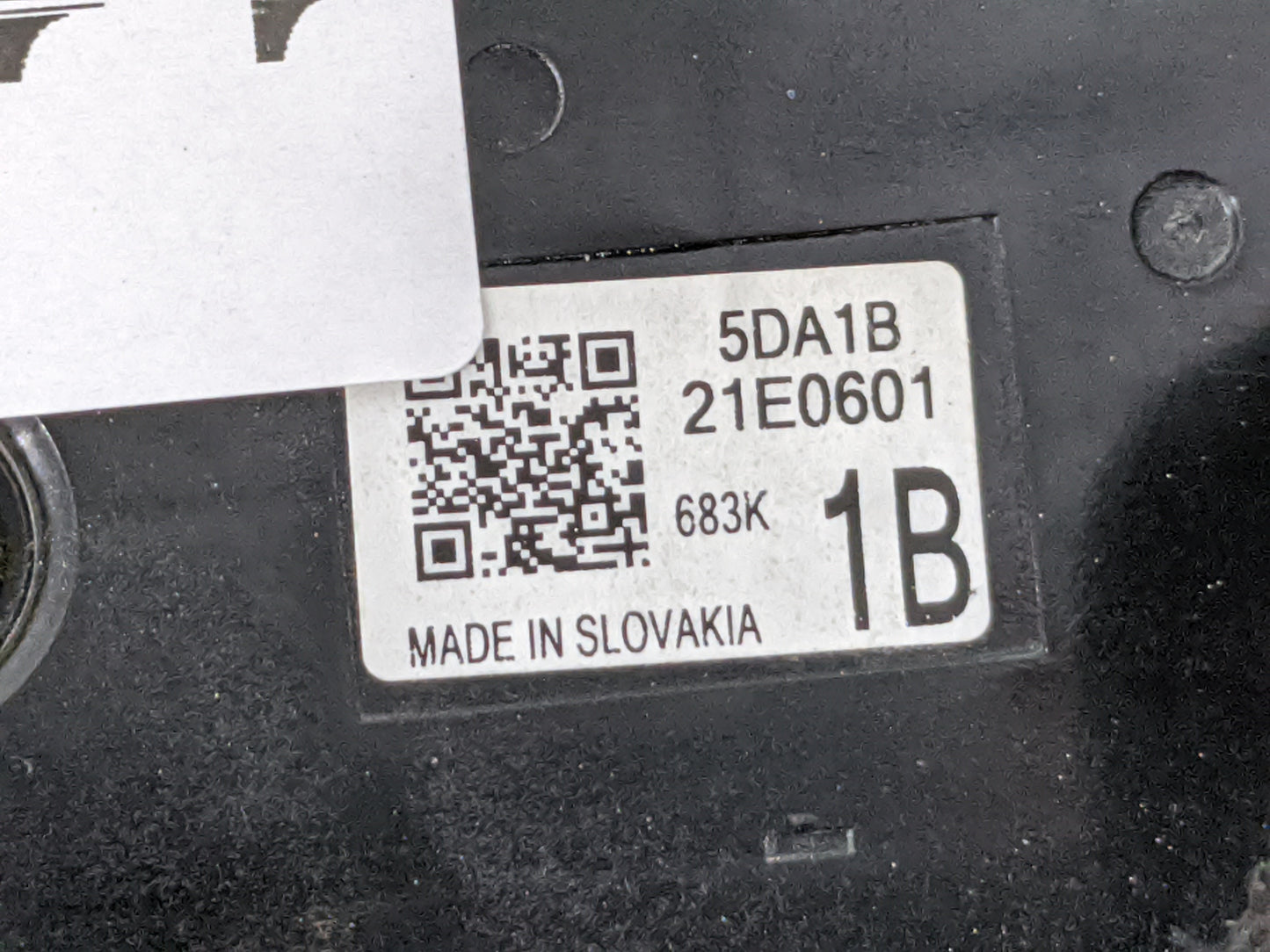 2017-2018 Infiniti Qx30 Radio AM FM Cd Player Receiver Replacement Fits Fits 2017 2018 OEM Used Auto Parts - Oemusedautopart