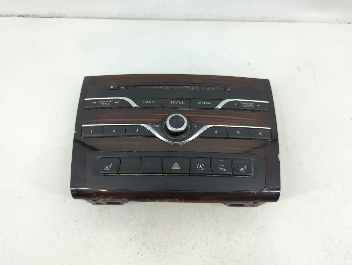 2017-2018 Infiniti Qx30 Radio AM FM Cd Player Receiver Replacement P/N:A 091 905 66 00 Fits Fits 2017 2018 OEM Used Auto Par
