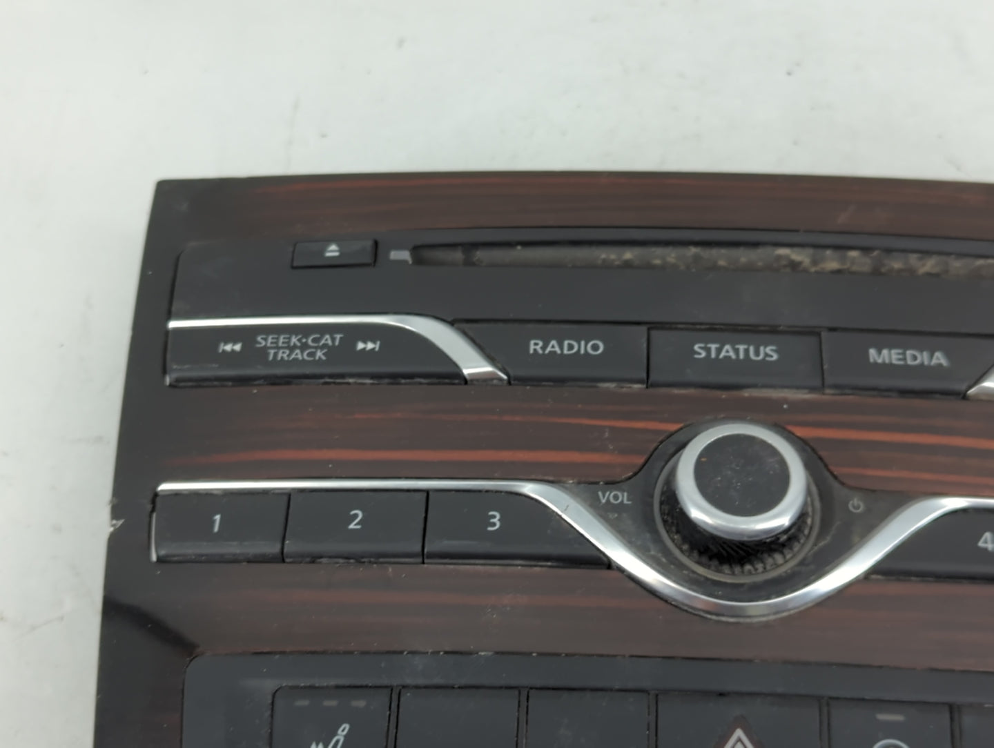 2017-2018 Infiniti Qx30 Radio AM FM Cd Player Receiver Replacement P/N:A 091 905 66 00 Fits Fits 2017 2018 OEM Used Auto Par